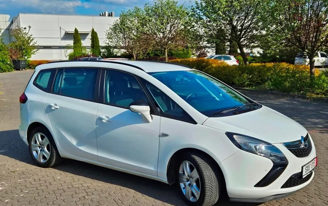 Opel Zafira cena 29999 przebieg: 211364, rok produkcji 2014 z Sochaczew małe 232
